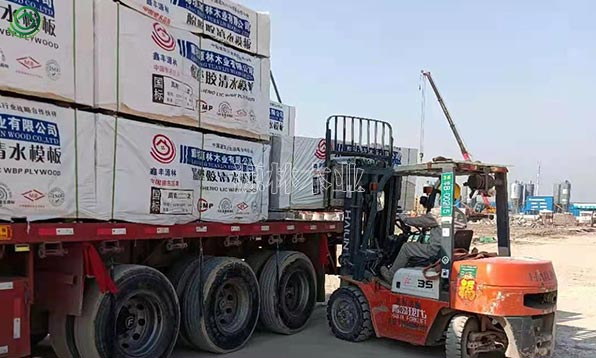 酒泉_吉林工地供貨建筑模板